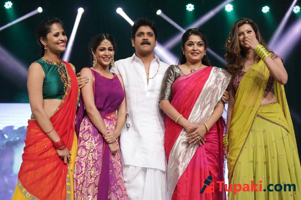 Nagarjuna Stage Performance At Soggade Chinni Nayana Audio Launch Photos